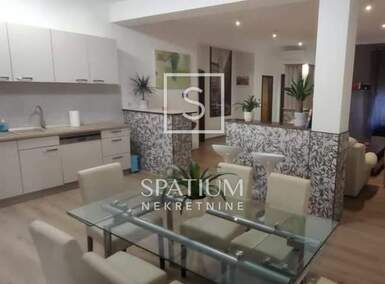 Trosoban stan, Pula, Gregovica, prodaja, 290000 €, 100 m2