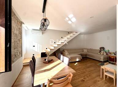 Stan, Pula, Centar, prodaja, 370000 €, 115 m2