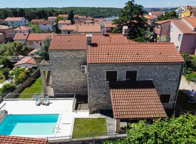 Kuca, Pula, prodaja, 890000 €, 200 m2