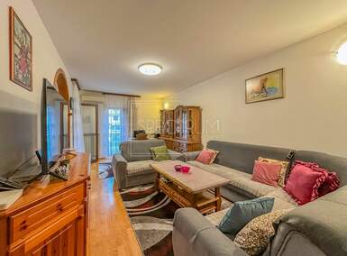 Trosoban stan, Umag, prodaja, 295000 €, 84 m2