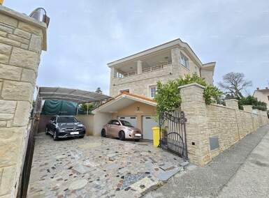 Kuca, Medulin, prodaja, 768000 €, 300 m2