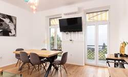 Cetvorosoban stan, Opatija, Opatija - Centar, najam, 1950 €, 100 m2