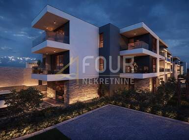 Cetvorosoban stan, Pula, Valdebek, prodaja, 368500 €, 115 m2