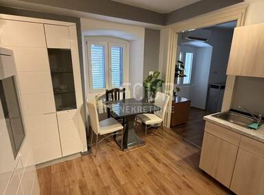 Dvosoban stan, Rijeka, Centar, prodaja, 150000 €, 53 m2