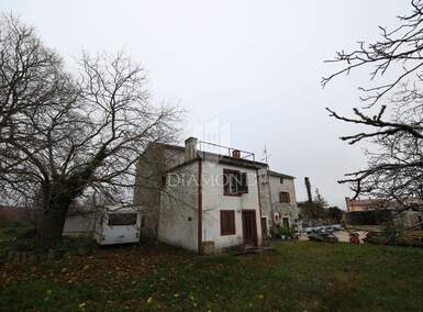 Kuca, Bale, prodaja, 270000 €, 198 m2