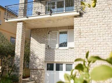 Kuca, Premantura, prodaja, 599000 €, 220 m2