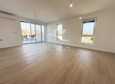 Trosoban stan, Dugo Selo, Novo Naselje, prodaja, 245420 €, 82 m2