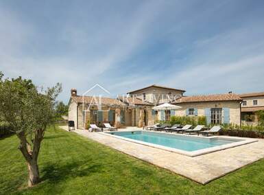 Kuca, Poreč, prodaja, 660000 €, 239 m2