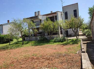 Kuca, Pula, prodaja, 670000 €, 300 m2