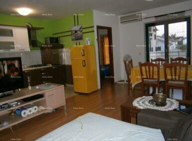 Trosoban stan, Umag, prodaja, 288400 €, 80 m2