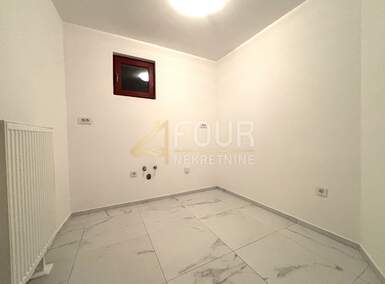 Kuca, Novi Vinodolski, prodaja, 395000 €, 174 m2