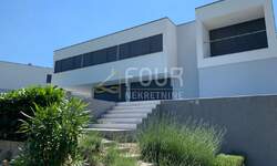 Kuca, Krk, prodaja, 1350000 €, 260 m2