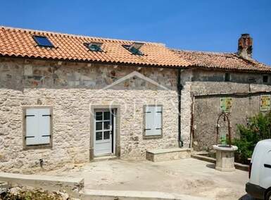 Kuca, Labin, prodaja, 329000 €, 90 m2