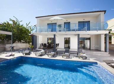 Kuca, Medulin, prodaja, 580000 €, 220 m2