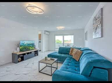 Stan, Umag, prodaja, 402000 €, 130 m2