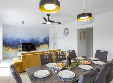 Kuca, Medulin, prodaja, 1600000 €, 208 m2