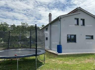 Kuca, Pula, prodaja, 450000 €, 180 m2