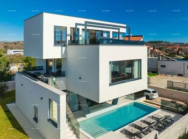 Kuca, Medulin, prodaja, 2250000 €, 420 m2