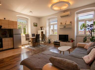 Cetvorosoban stan, Rijeka, Centar, najam, 1200 €, 73 m2