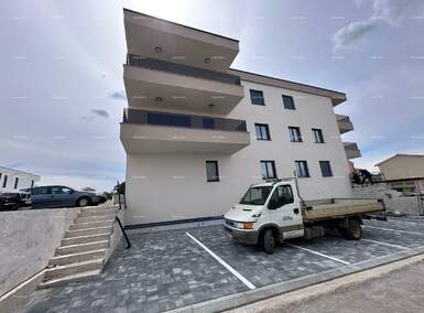 Dvosoban stan, Banjole, prodaja, 410000 €, 81 m2