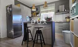 Kuca, Umag, prodaja, 660000 €, 169 m2