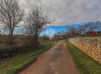 Zemljiste, Pazin, Beram, prodaja, 123000 €, 1367 m2