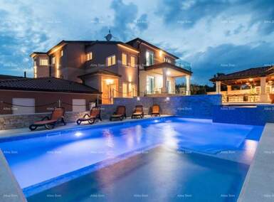 Kuca, Pula, prodaja, 1236000 €, 400 m2