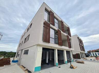 Dvosoban stan, Rovinj, prodaja, 523000 €, 81 m2