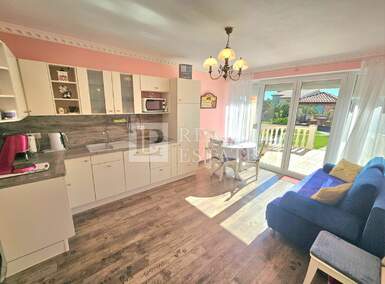 Dvosoban stan, Crikvenica, Jadranovo, prodaja, 260000 €, 78 m2