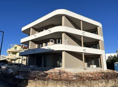 Trosoban stan, Vodice, prodaja, 320000 €, 81 m2