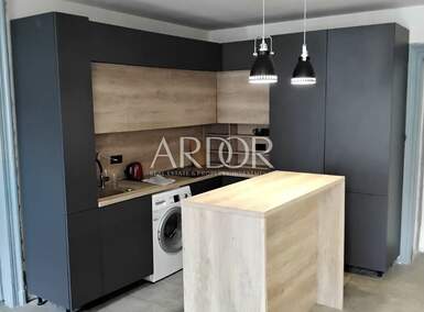 Dvosoban stan, Rijeka, Centar, prodaja, 156000 €, 50 m2