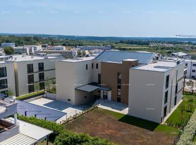 Dvosoban stan, Novigrad, prodaja, 610613 €, 122 m2