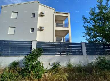 Trosoban stan, Fažana, prodaja, 650000 €, 83 m2