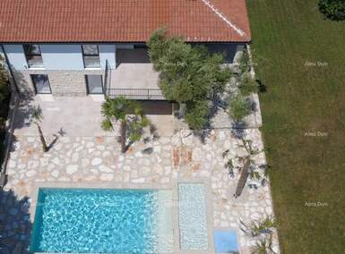 Kuca, Umag, zambratija, prodaja, 590000 €, 195 m2