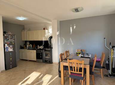 Trosoban stan, Jelenje, Dražice, prodaja, 242000 €, 80 m2