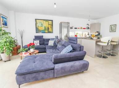 Kuca, Medulin, Banjole, prodaja, 790000 €, 200 m2