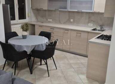 Dvosoban stan, Rijeka, Hosti, najam, 700 €, 55 m2