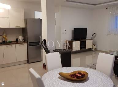 Trosoban stan, Čavle, prodaja, 245000 €, 73 m2