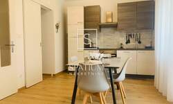 Trosoban stan, Rijeka, Banderovo, najam, 900 €, 70 m2