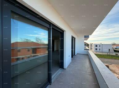 Dvosoban stan, Umag, prodaja, 241000 €, 74 m2