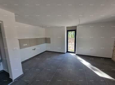 Kuca, Raša, prodaja, 350000 €, 200 m2