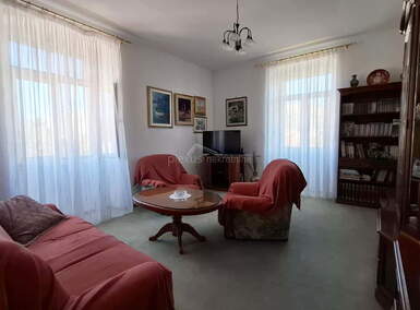 Stan, Trogir, prodaja, 421000 €, 198 m2