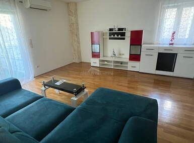 Jednoiposoban stan, Makarska, prodaja, 195000 €, 67 m2