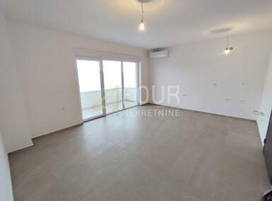 Trosoban stan, Medulin, prodaja, 171000 €, 58 m2