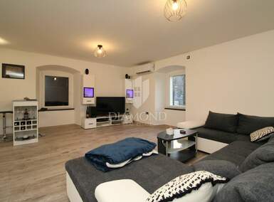 Dvosoban stan, Rijeka, Orehovica, prodaja, 185000 €, 74 m2