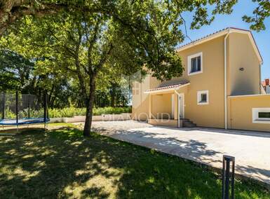 Kuca, Svetvinčenat, prodaja, 500000 €, 220 m2