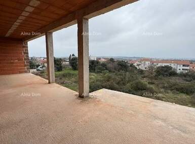 Trosoban stan, Pula, prodaja, 399000 €, 135 m2
