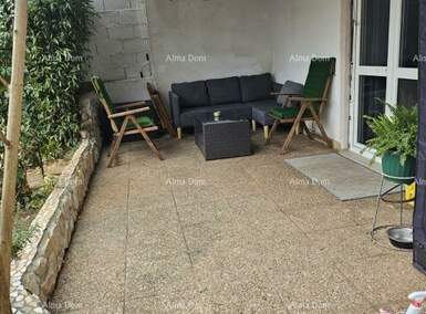 Dvosoban stan, Pula, prodaja, 220000 €, 100 m2