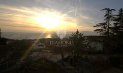 Trosoban stan, Kostrena, Paveki, prodaja, 275000 €, 72 m2