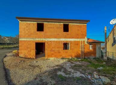 Kuca, Karojba, prodaja, 220000 €, 128 m2